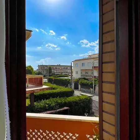 Sea Pearl Boutique - Bright And Spacious, With Modern Mediterranean Decor, Just 100 Meters From The Lavinio Seafront Apartment Anzio