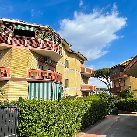Apartment Sea Pearl Boutique - Bright And Spacious, With Modern Mediterranean Decor, Just 100 Meters From The Lavinio Seafront *