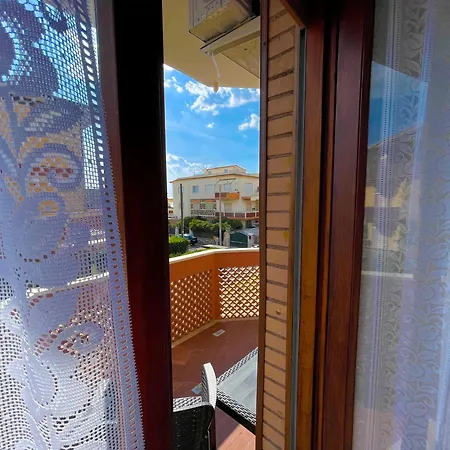 Sea Pearl Boutique - Bright And Spacious, With Modern Mediterranean Decor, Just 100 Meters From The Lavinio Seafront *