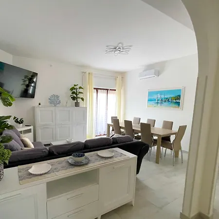 Sea Pearl Boutique - Bright And Spacious, With Modern Mediterranean Decor, Just 100 Meters From The Lavinio Seafront Apartment Anzio