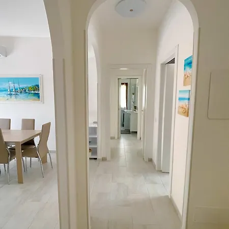 Sea Pearl Boutique - Bright And Spacious, With Modern Mediterranean Decor, Just 100 Meters From The Lavinio Seafront Apartment *